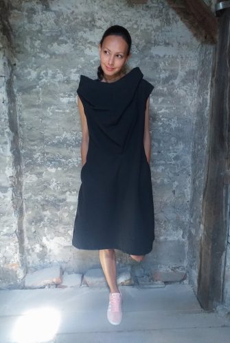 Altered dress - kapucnis női ruha